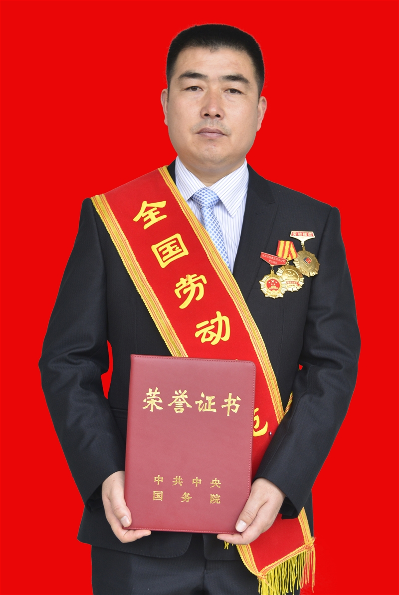 從煉鋼一線走出的全國勞?！π∮? />
                            </div>
                            <div   id=