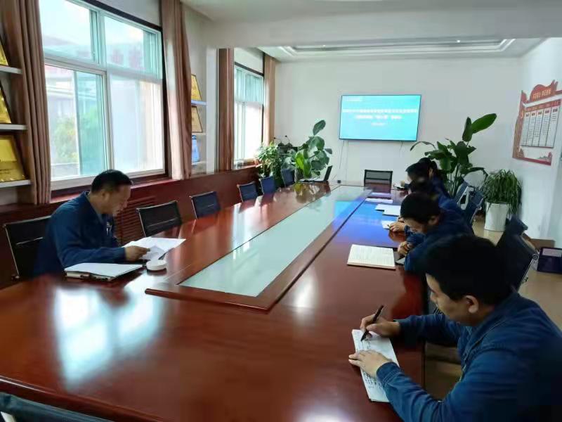 9月26日，儲運中心黨委召開全國國有企業(yè)黨的建設(shè)工作會議精神貫徹落實情況“回頭看”專題推進會
